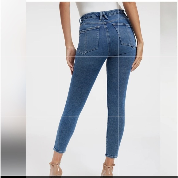 Good American Good Straight Split Back Pockets Jeans - Picture 8 of 16